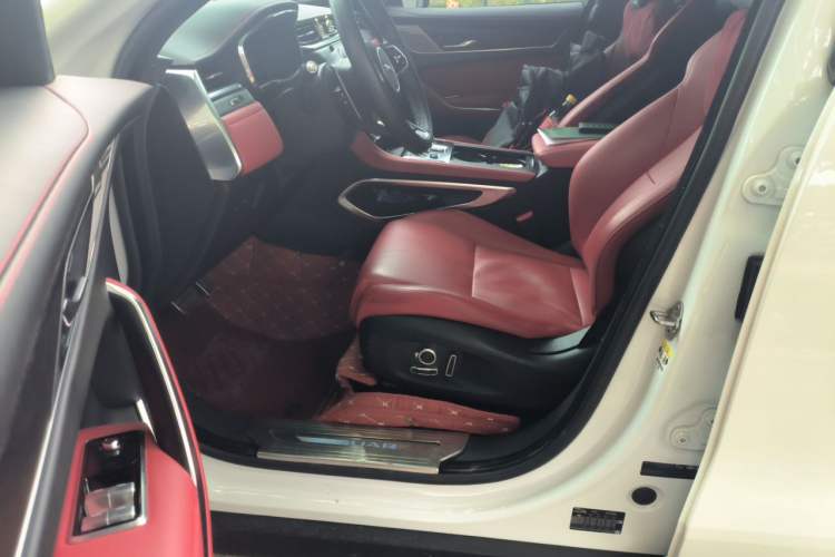 Used Jaguar F-PACE 2023 P400 SPORT Driver Seat