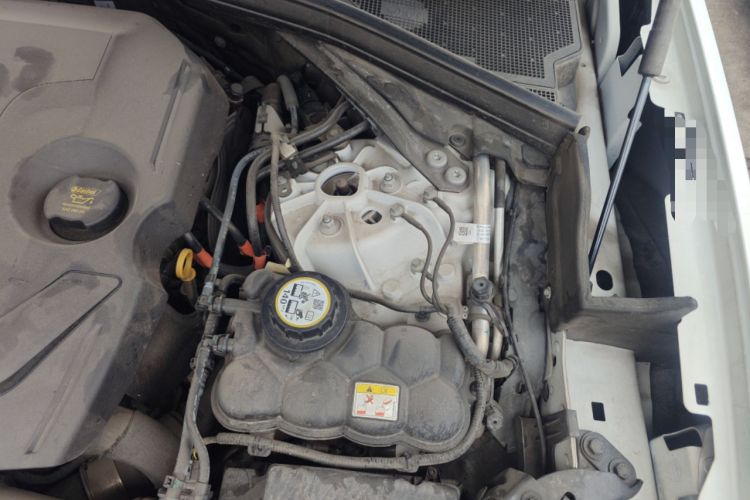 Used Jaguar F-PACE 2023 P250 R-Dynamic BLACK Engine Bay Left