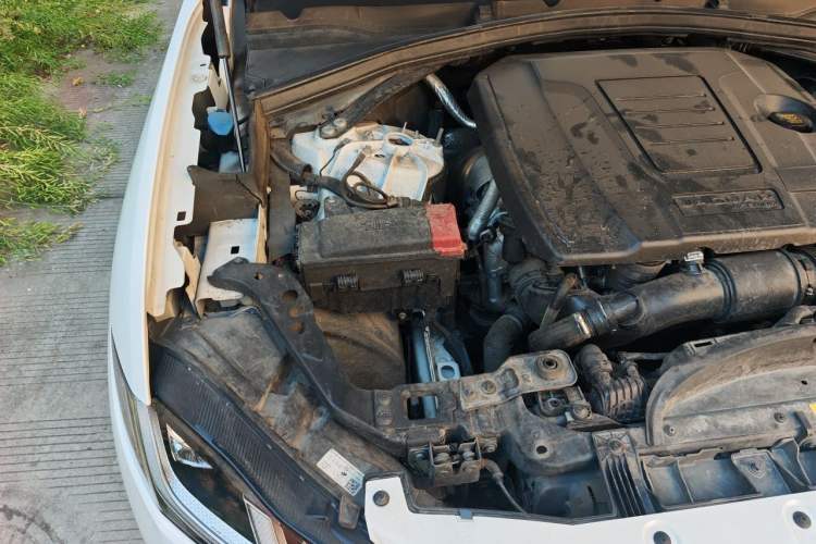 Used Jaguar F-PACE 2023 P250 R-Dynamic BLACK Engine Bay Right