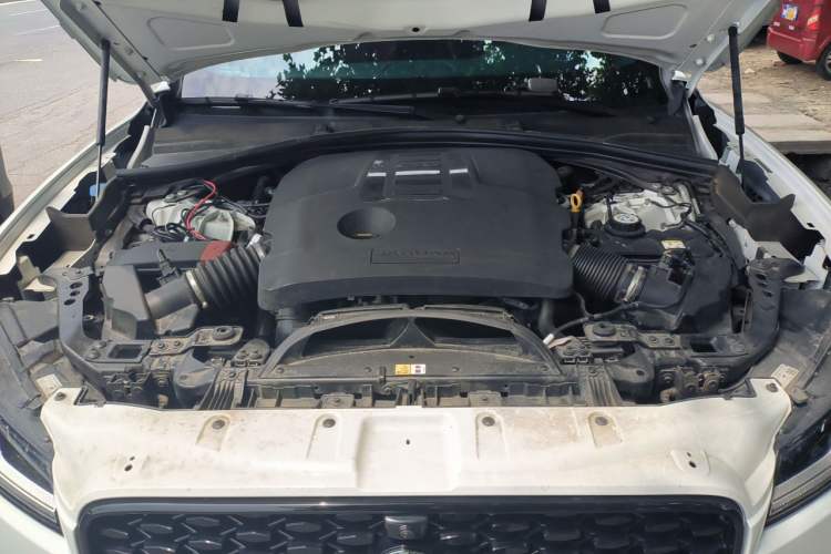 Used Jaguar F-PACE 2023 P400 SPORT Engine Bay