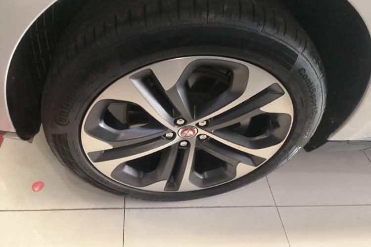 Used Jaguar F-PACE 2023 P250 HSE Exterior 4