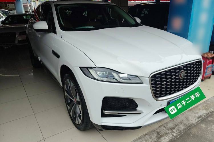 Used Jaguar F-PACE 2023 P250 HSE Front Right 45 Deg