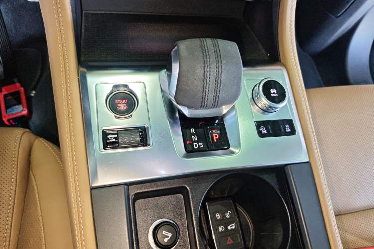 Used Jaguar F-PACE 2023 P250 HSE Gear Lever