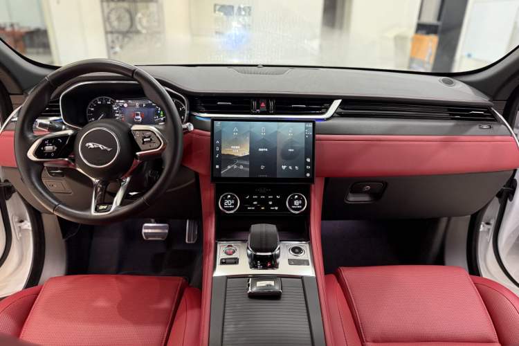 Used Jaguar F-PACE 2023 P250 R-Dynamic BLACK Instrument Cluster