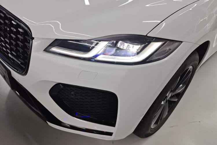 Used Jaguar F-PACE 2023 P250 R-Dynamic BLACK Left Front Headlight