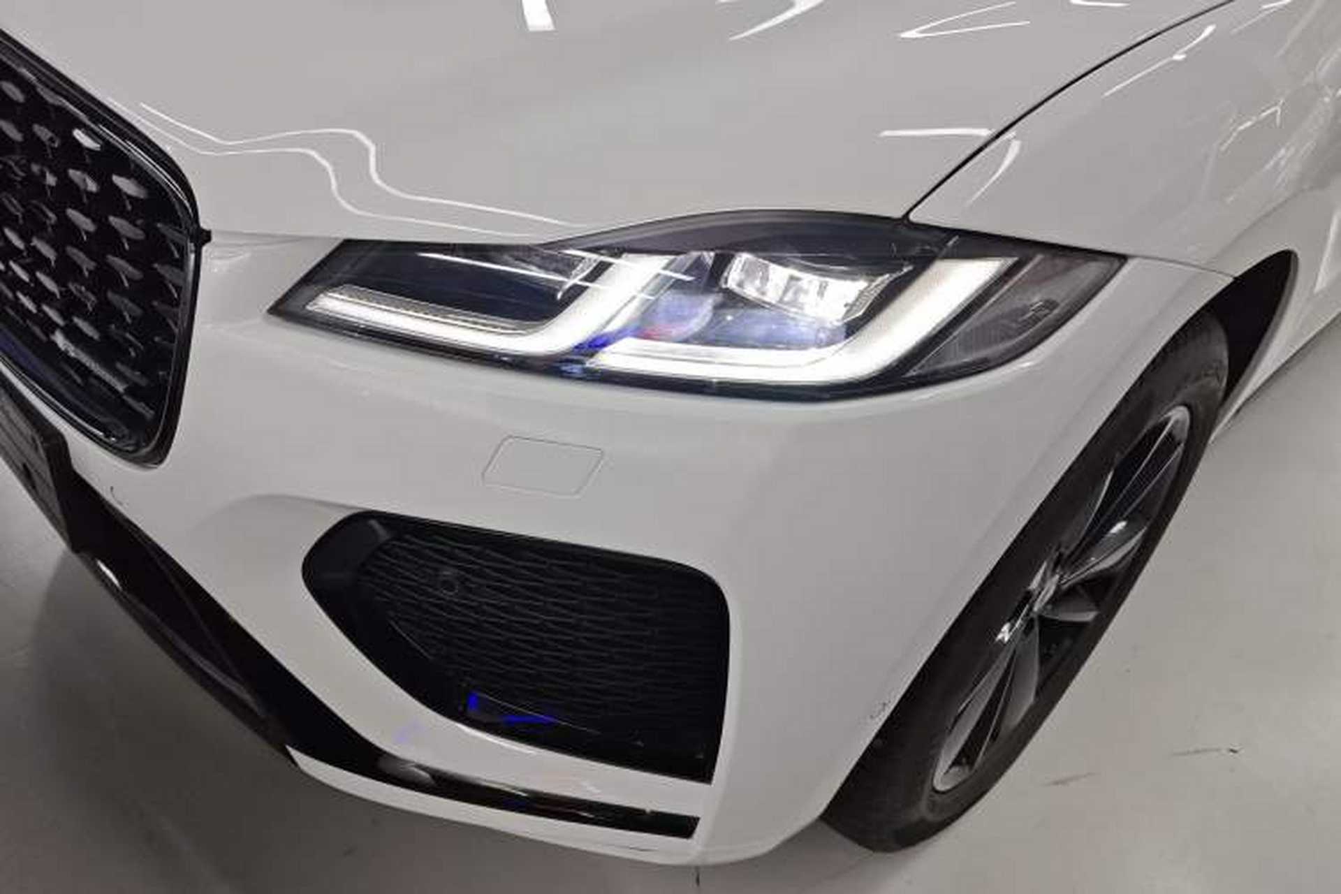Used Jaguar F-PACE 2023 P250 R-Dynamic BLACK Left Front Headlight