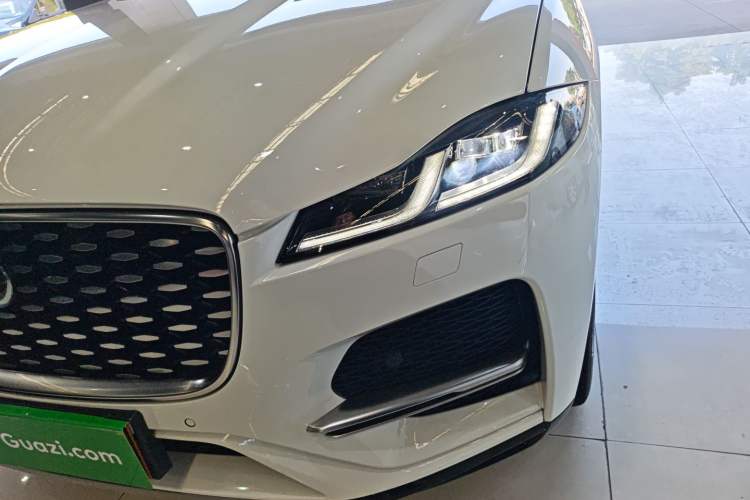 Used Jaguar F-PACE 2023 P250 HSE Left Front Headlight