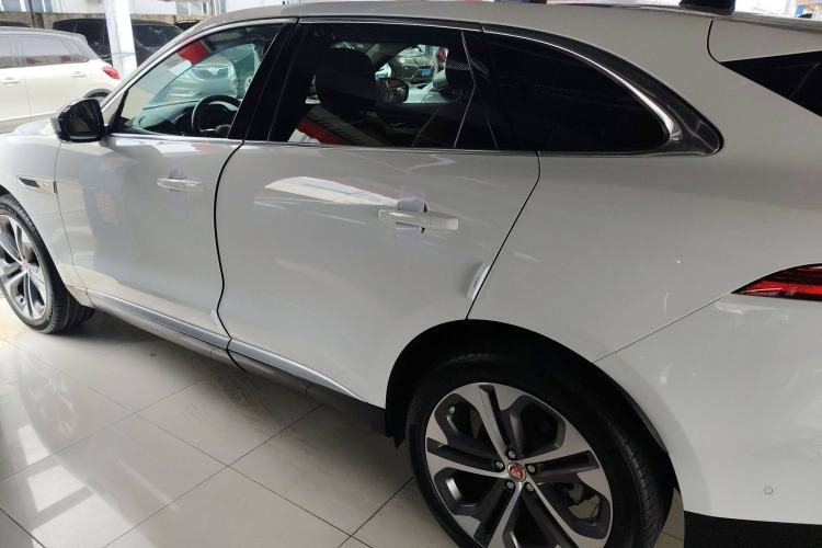 Used Jaguar F-PACE 2023 P250 HSE Left Side
