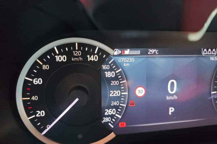 Used Jaguar F-PACE 2023 P250 R-Dynamic BLACK Odometer Close Up