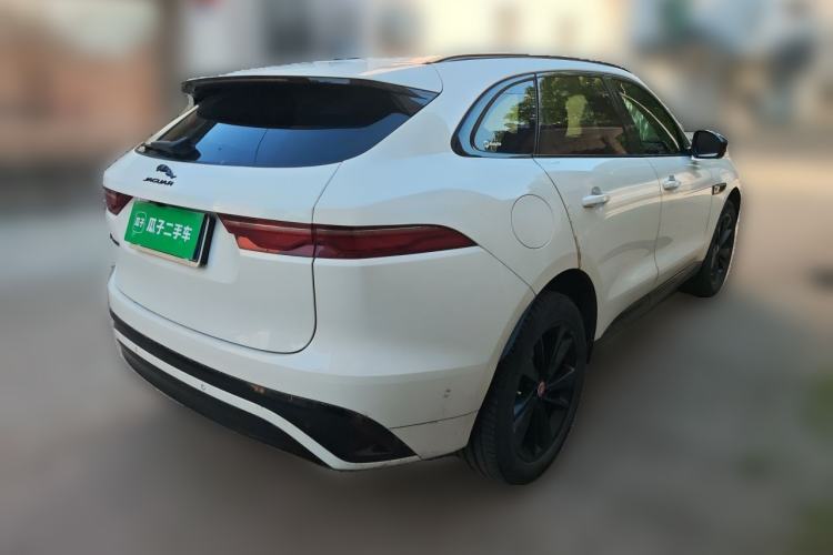 Used Jaguar F-PACE 2023 P250 R-Dynamic BLACK Rear Right 45 Deg