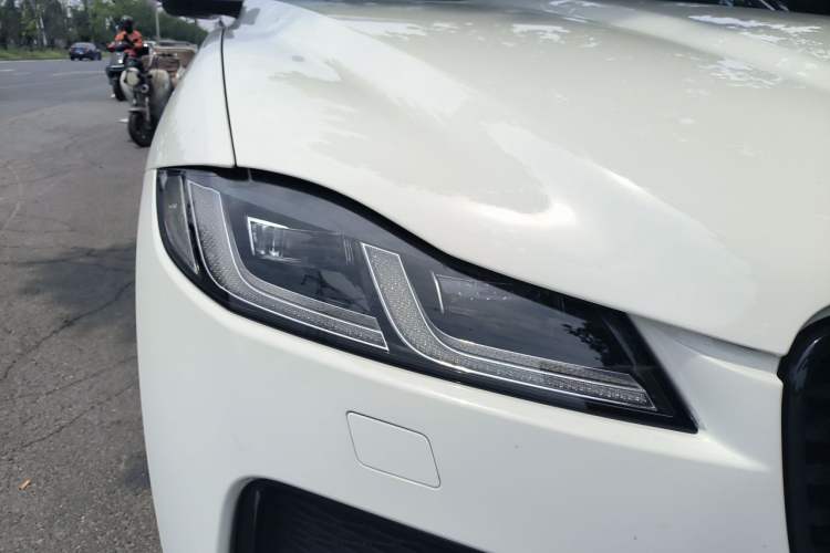 Used Jaguar F-PACE 2023 P400 SPORT Right Front Headlight