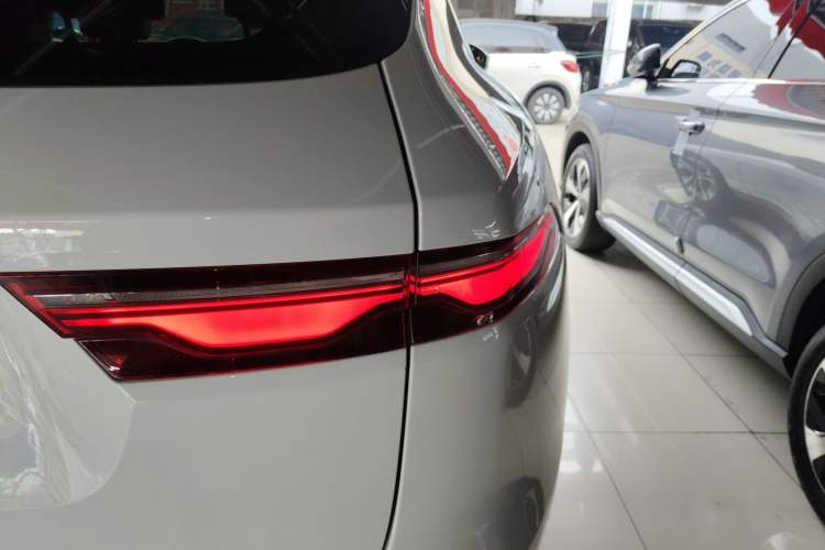 Used Jaguar F-PACE 2023 P250 HSE Right Rear Taillight