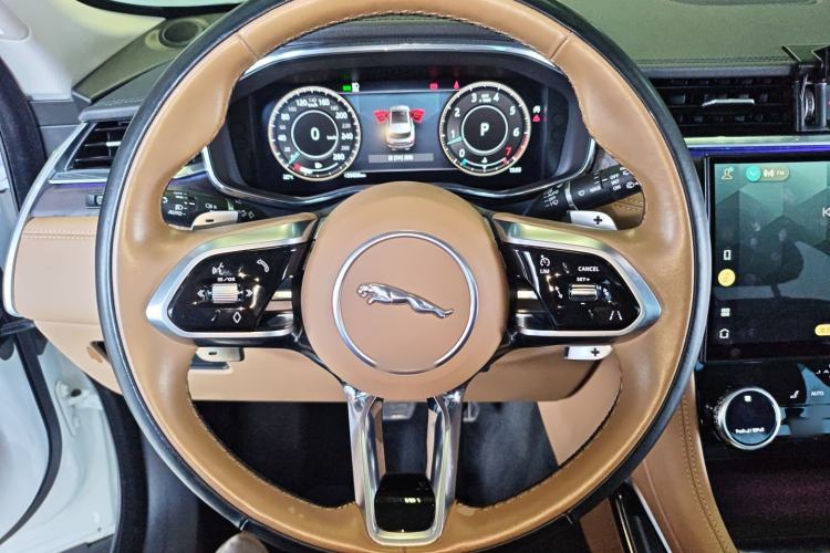 Used Jaguar F-PACE 2023 P250 HSE Steering Wheel