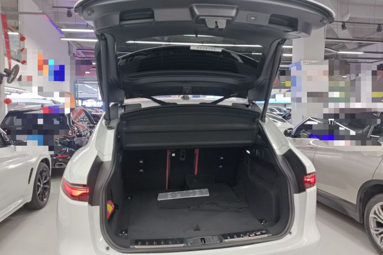 Used Jaguar F-PACE 2023 P250 R-Dynamic BLACK Trunk