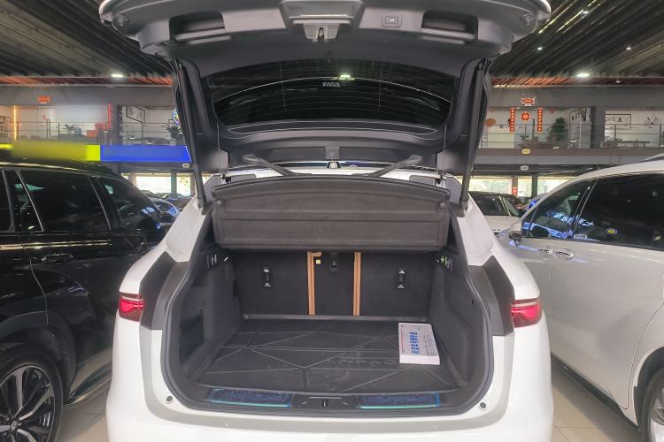 Used Jaguar F-PACE 2023 P250 HSE Trunk