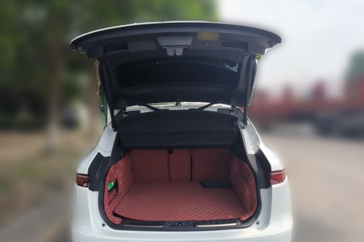 Used Jaguar F-PACE 2023 P400 SPORT Trunk
