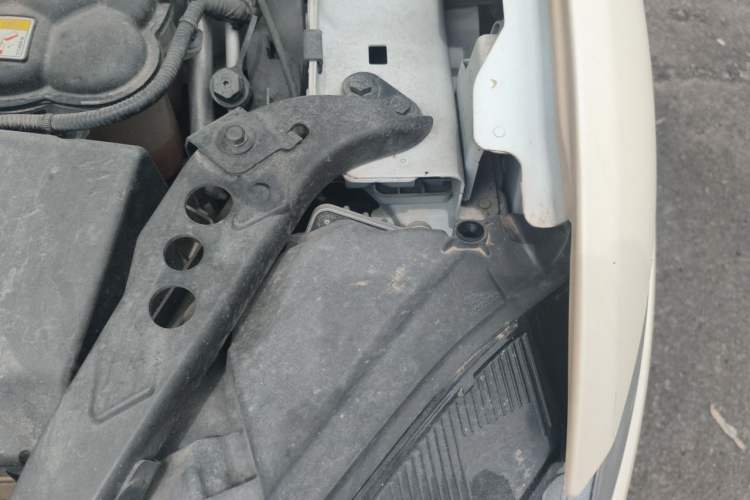 Used Jaguar F-PACE 2023 P250 HSE Engine Bay Left