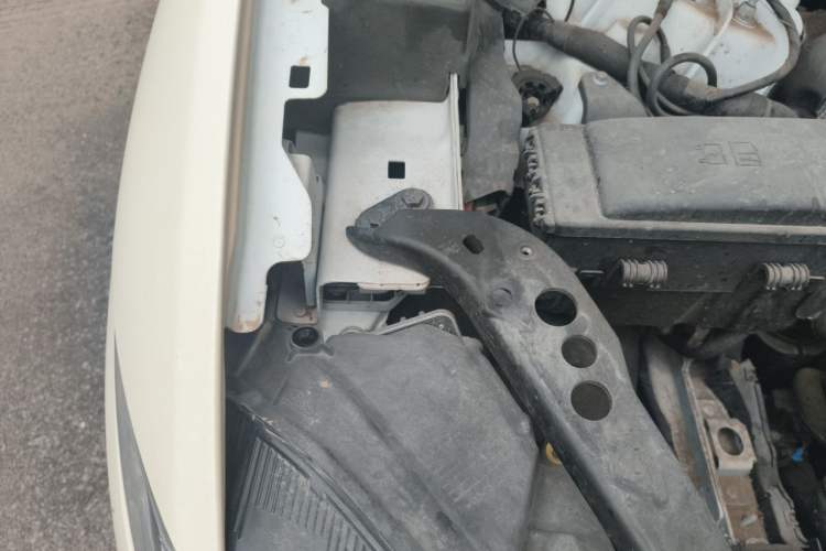 Used Jaguar F-PACE 2023 P250 HSE Engine Bay Right
