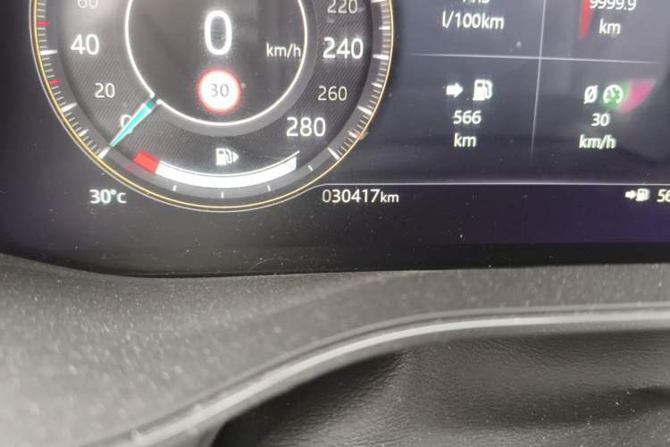 Used Jaguar F-PACE 2023 P250 HSE Odometer Close Up