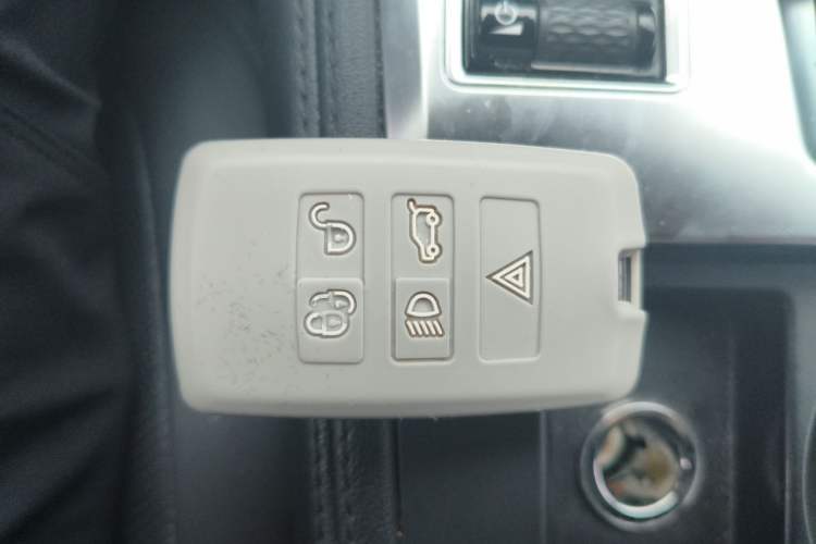 Used Jaguar F-PACE 2023 P250 HSE Vehicle Key