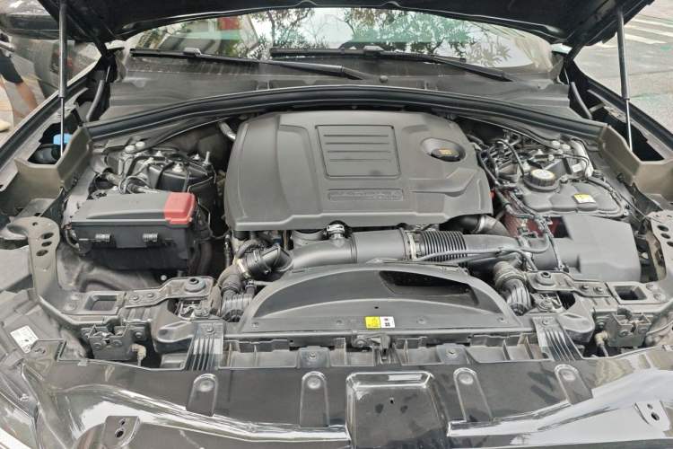 Used Jaguar F-PACE 2024 P250 R-Dynamic SE Engine Bay