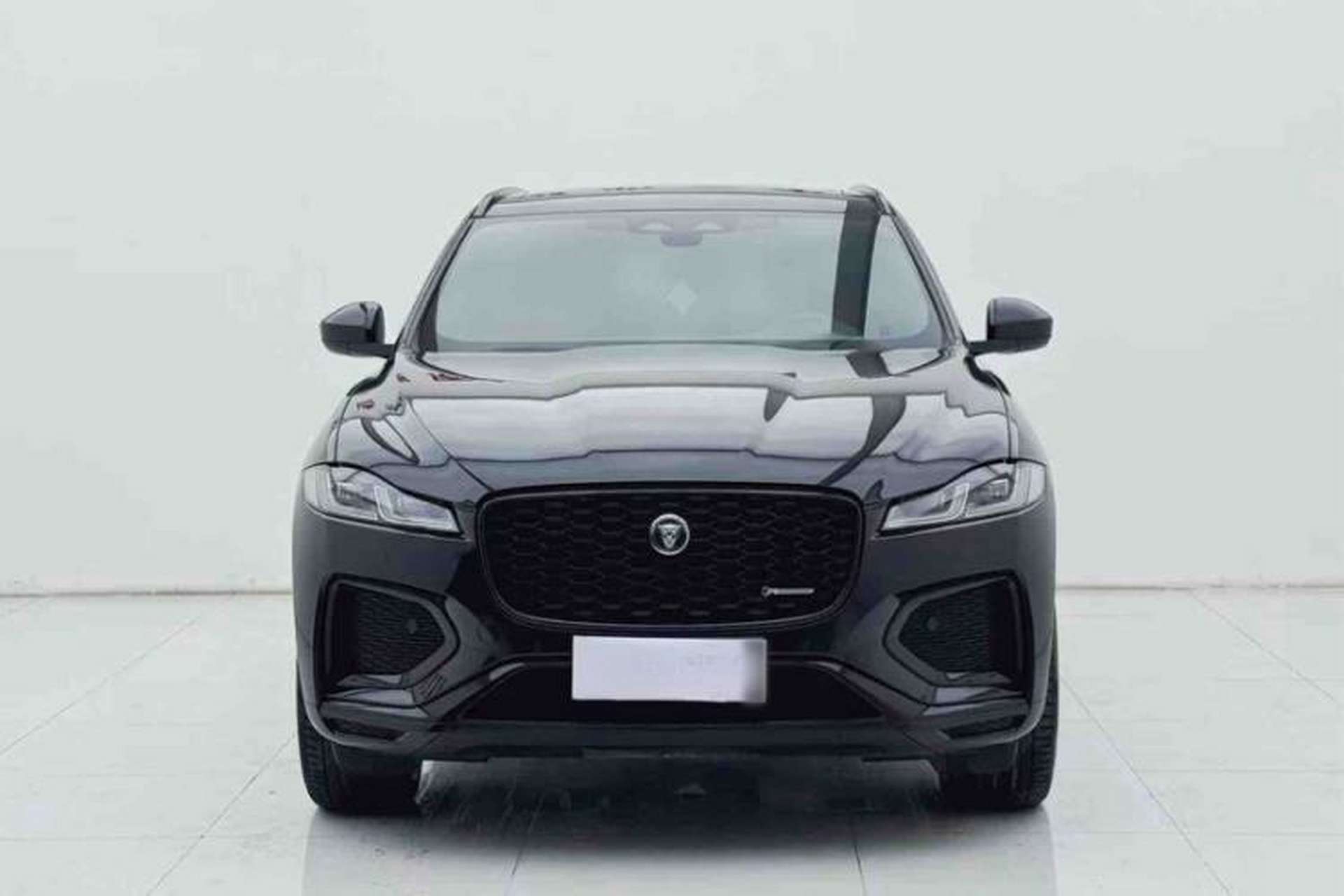 Used Jaguar F-PACE 2024 P250 R-Dynamic SE Exterior 1