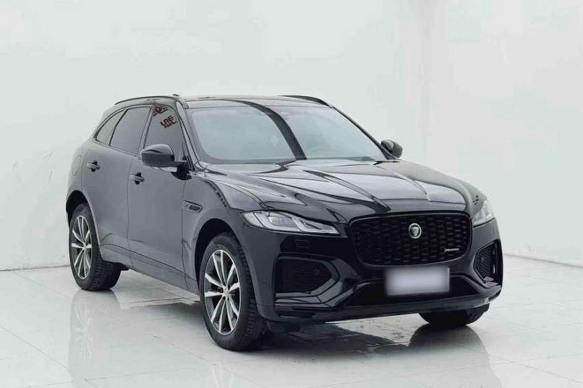 Used Jaguar F-PACE 2024 P250 R-Dynamic SE Exterior 7