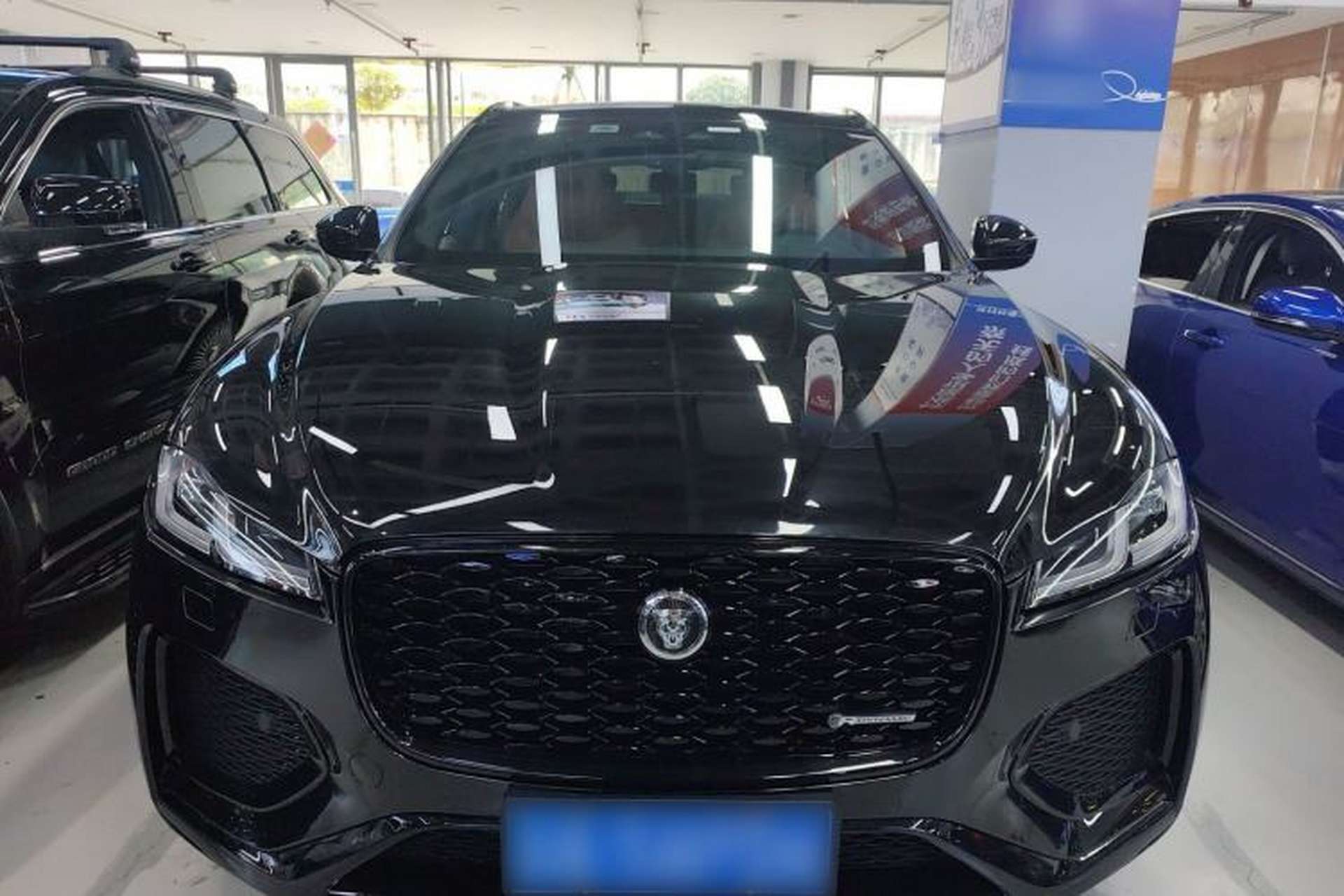 Used Jaguar F-PACE 2024 P250 R-Dynamic SE Front