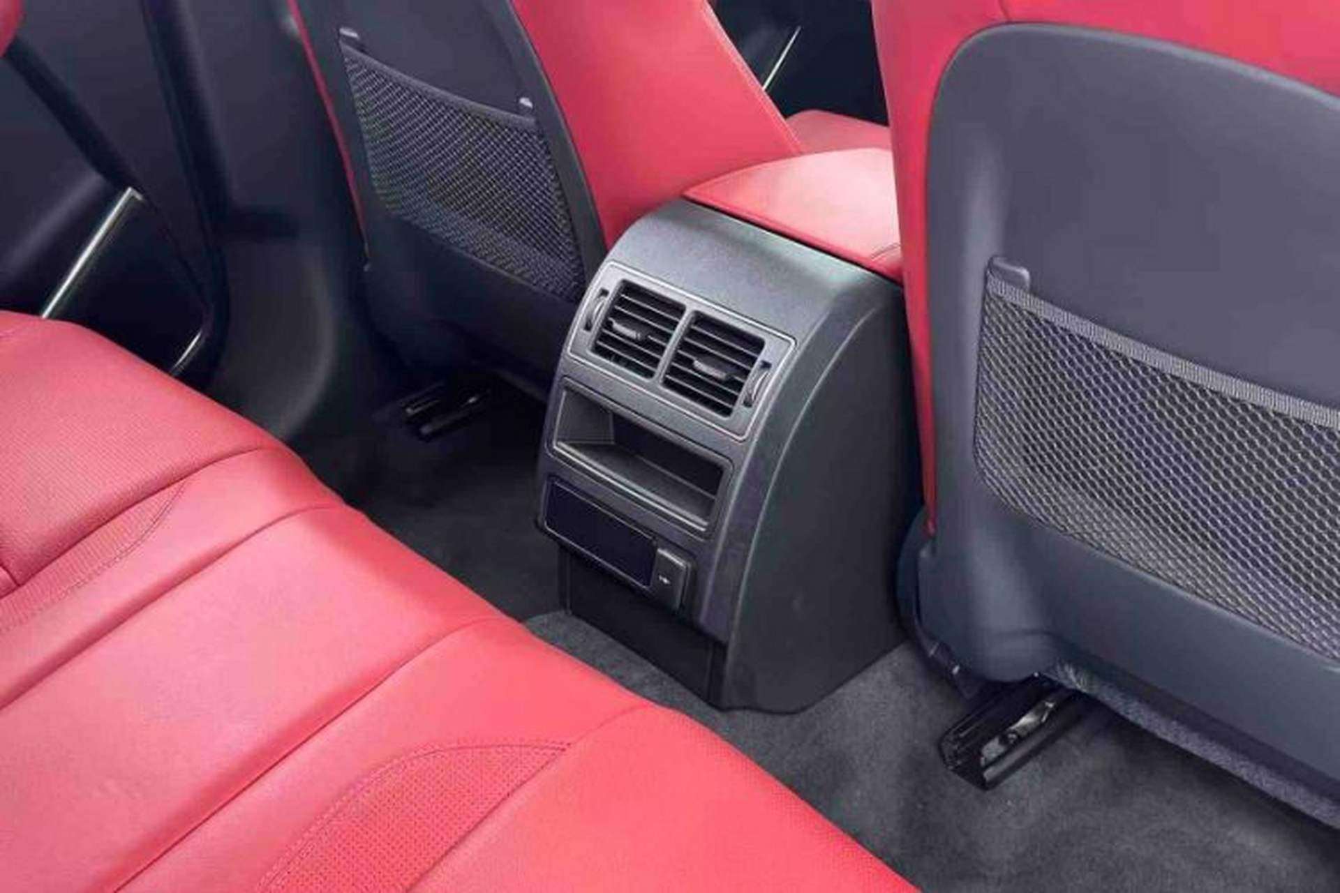 Used Jaguar F-PACE 2024 P250 R-Dynamic SE Interior 10