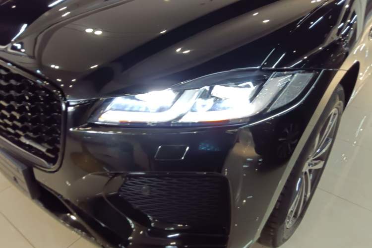 Used Jaguar F-PACE 2024 P250 R-Dynamic SE Left Front Headlight