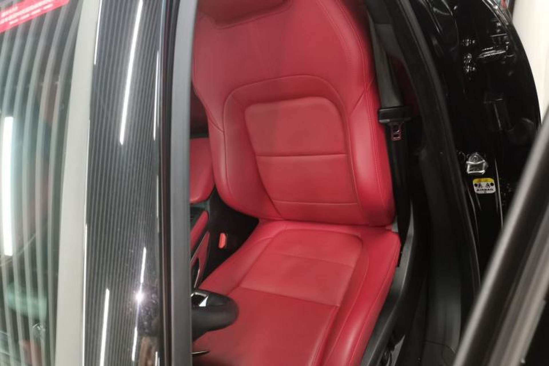 Used Jaguar F-PACE 2024 P250 R-Dynamic SE Left Front Seat