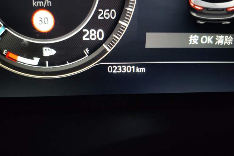 Used Jaguar F-PACE 2024 P250 R-Dynamic S Odometer Close Up