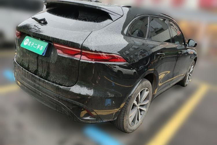 Used Jaguar F-PACE 2024 P250 R-Dynamic SE Rear Right 45 Deg