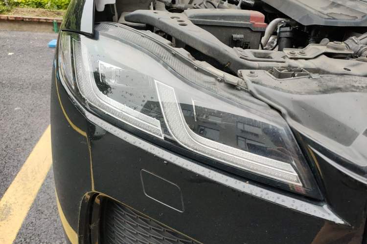Used Jaguar F-PACE 2024 P250 R-Dynamic SE Right Front Headlight
