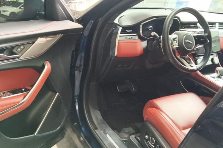 Used Jaguar F-PACE 2024 P250 R-Dynamic HSE Driver Seat