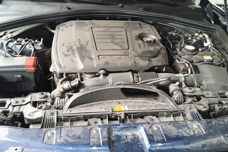 Used Jaguar F-PACE 2024 P250 R-Dynamic HSE Engine Bay