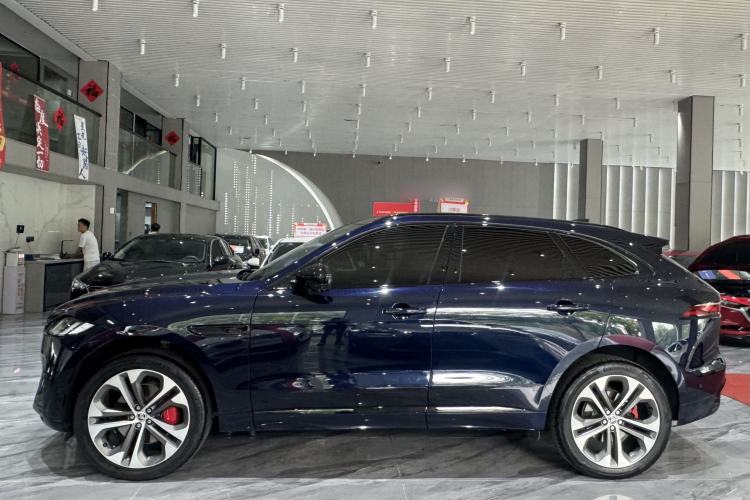 Used Jaguar F-PACE 2024 P250 R-Dynamic HSE Exterior 8