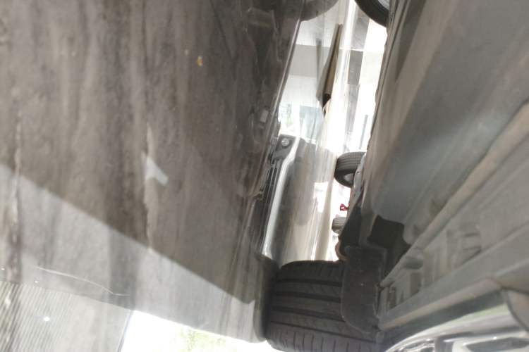 Used Jaguar F-PACE 2024 P250 R-Dynamic HSE Left Side Sill