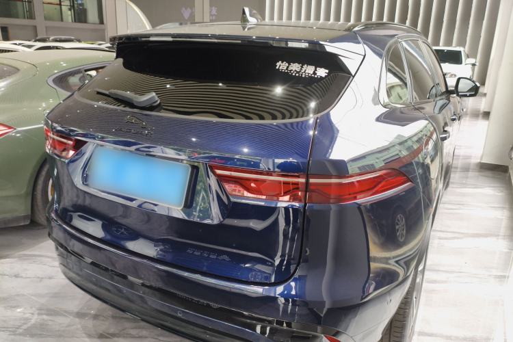 Used Jaguar F-PACE 2024 P250 R-Dynamic HSE Rear Right 45 Deg