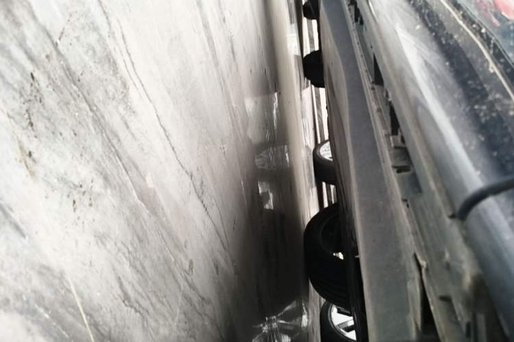 Used Jaguar F-PACE 2024 P250 R-Dynamic HSE Right Side Sill