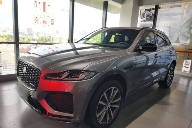 Used Jaguar F-PACE 2024 P250 R-Dynamic SE