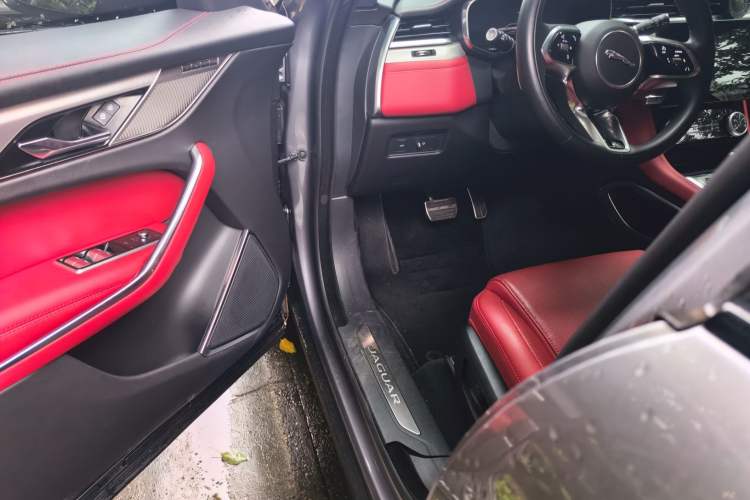 Used Jaguar F-PACE 2024 P250 R-Dynamic SE Driver Seat