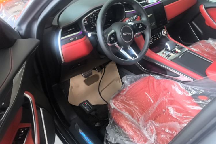 Used Jaguar F-PACE 2024 P400 SPORT Driver Seat