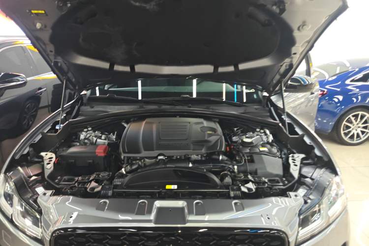 Used Jaguar F-PACE 2024 P250 R-Dynamic SE Engine Bay