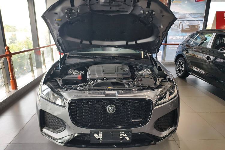 Used Jaguar F-PACE 2024 P250 R-Dynamic SE Engine Bay