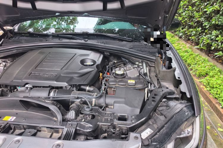 Used Jaguar F-PACE 2024 P250 R-Dynamic SE Engine Bay Left