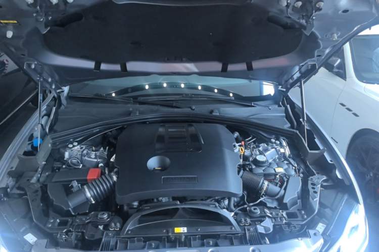 Used Jaguar F-PACE 2024 P400 SPORT Engine Bay