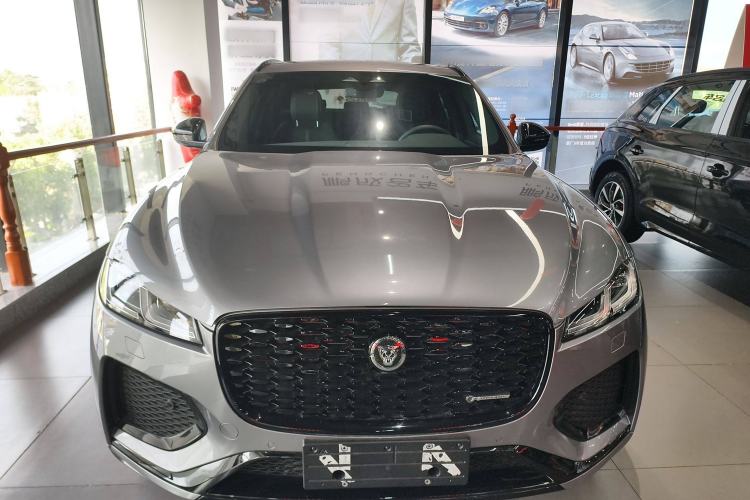 Used Jaguar F-PACE 2024 P250 R-Dynamic SE Exterior 1
