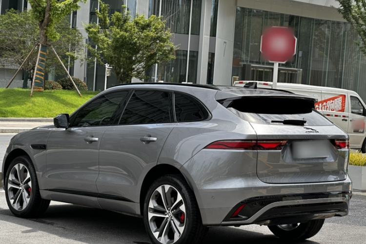 Used Jaguar F-PACE 2024 P250 R-Dynamic HSE Exterior 3