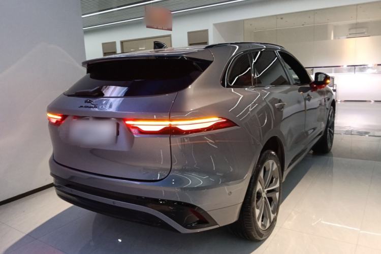 Used Jaguar F-PACE 2024 P250 R-Dynamic HSE Exterior 5